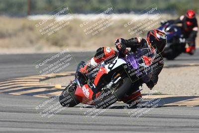 media/Oct-13-2025-Moto Forza (Mon) [[a66d839500]]/3-B Group/Session 3 (Turn 16)/